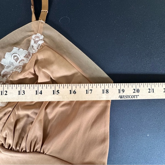 Vintage 50s 60s Women’s Tan Slip Dress Lace Trim M Boho Fairy Romantic Coquette - Picture 10 of 13